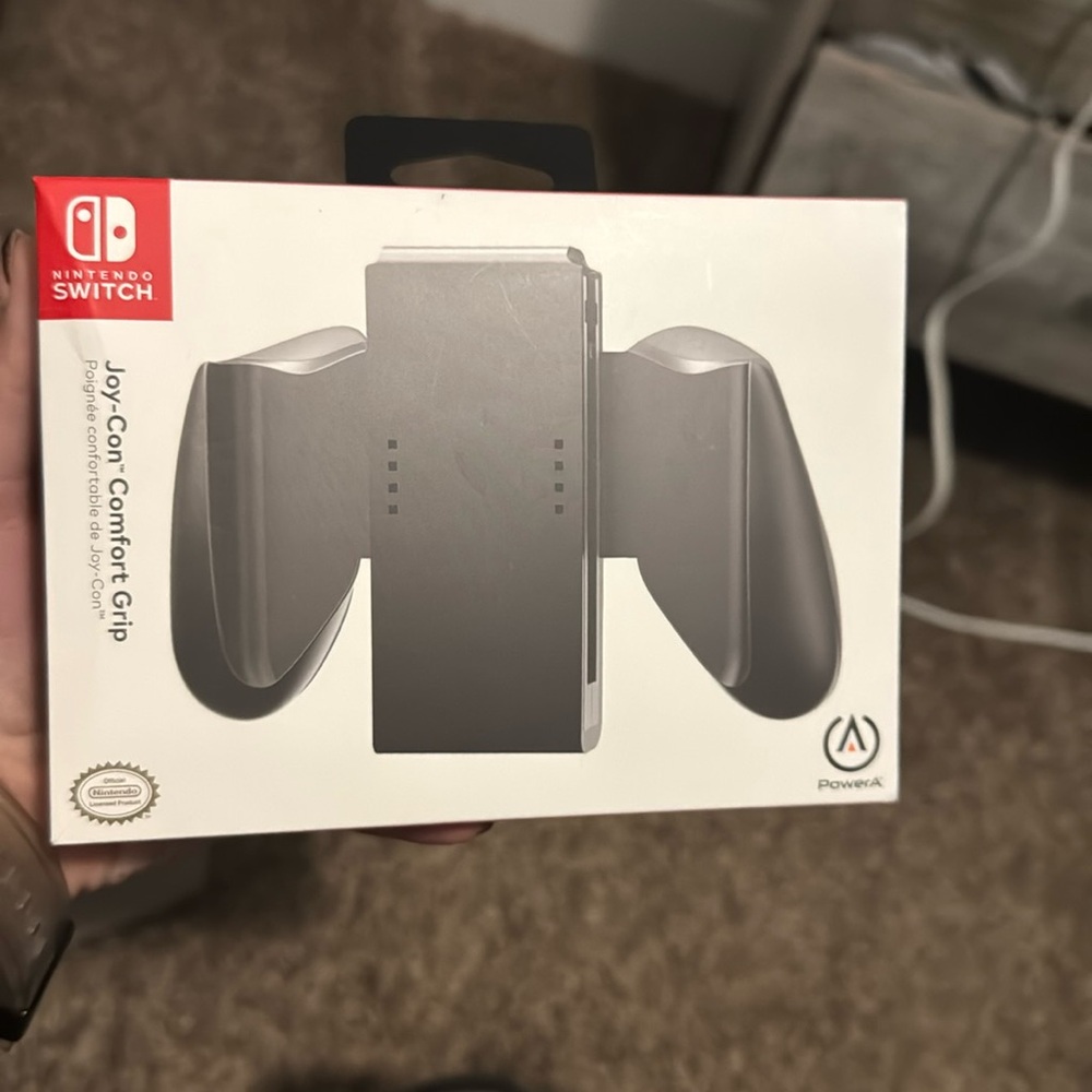 Nintendo Switch contro grip